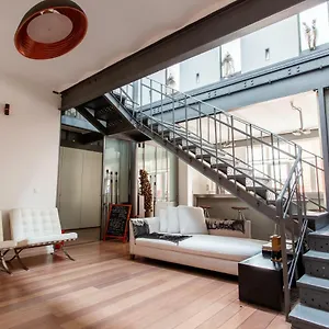 https://les-lofts-dartistes.brusselshotelsbook.com